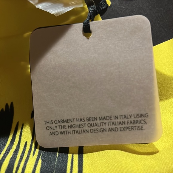 Siste’s Italian Long Sleeve Black and bright yellow-ish Green print Dress - Picture 4 of 6